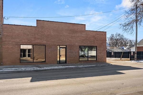 1207 E 4th ST, Sterling, IL 61081