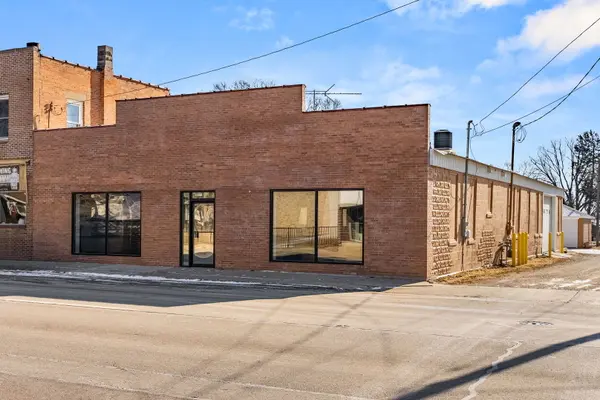1207 E 4th ST, Sterling, IL 61081