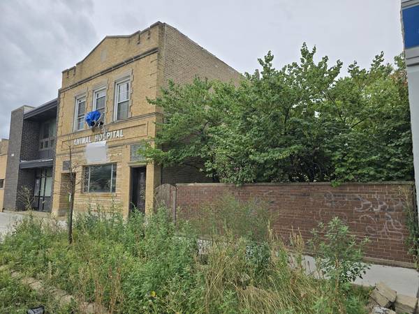 5638 N Western AVE, Chicago, IL 60659