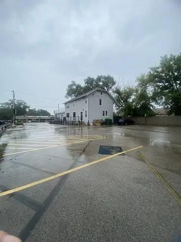 322 N Milwaukee AVE, Wheeling, IL 60090