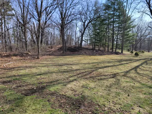 0000 Newbold RD, Cary, IL 60013