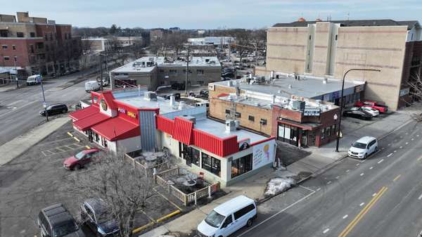 5737 N Lincoln AVE, Chicago, IL 60659