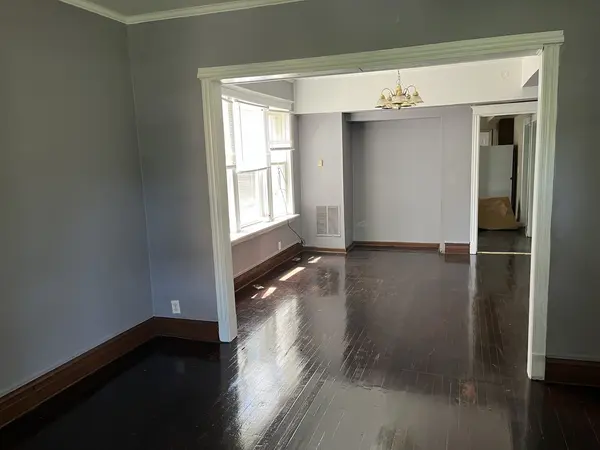 6916 S Lowe AVE, Chicago, IL 60621