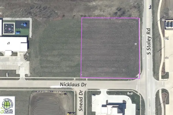 4202 Nicklaus DR, Champaign, IL 61822