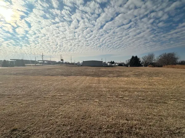 00 Maynard WAY, De Witt, IA 52742