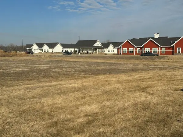 00 Maynard WAY, De Witt, IA 52742