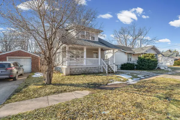 527 E 4th ST, Centralia, IL 62801