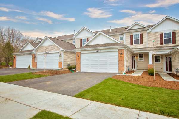3907 Monica LN #4, Johnsburg, IL 60051