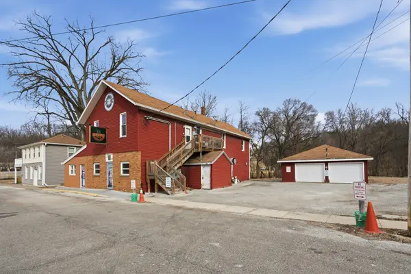 110 E 22ND AVE, Coal Valley, IL 61240