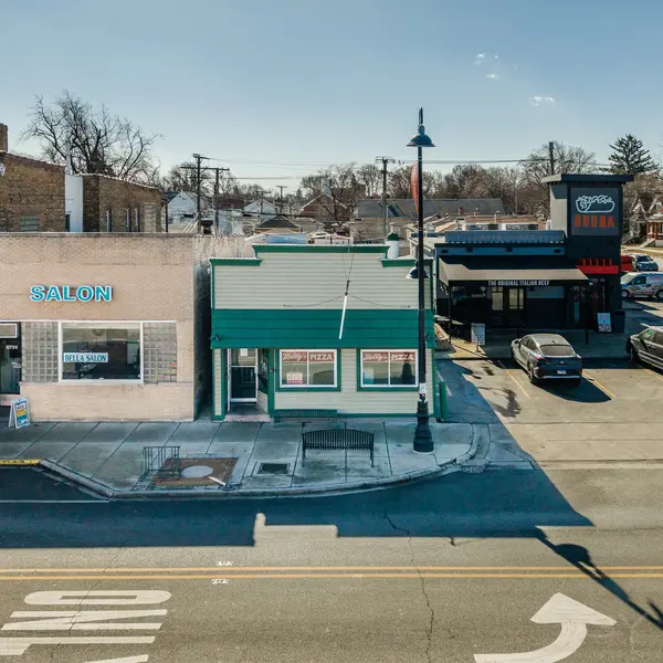 6737 Roosevelt RD, Berwyn, IL 60402
