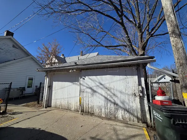 1608 E 12th ST, Davenport, IA 52803