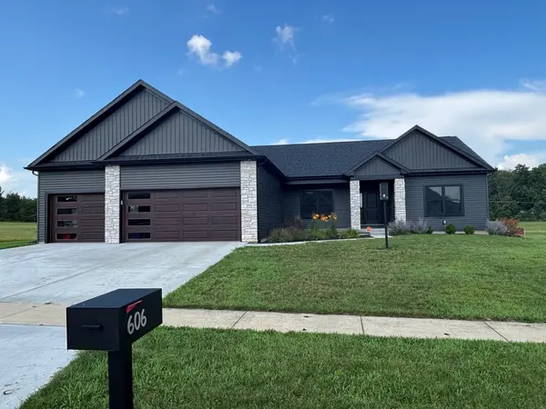 606 N Beacon Hill CIR, Urbana, IL 61802