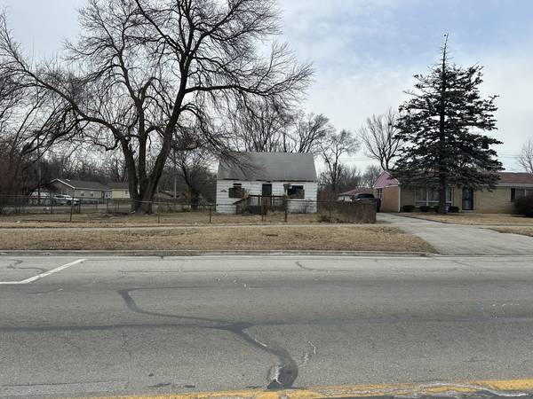 3744 W 137th ST, Robbins, IL 60472
