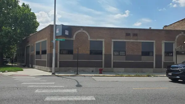 4301 W Grand AVE, Chicago, IL 60651
