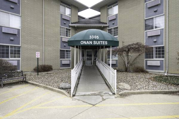 3305 Sunset AVE #206, Waukegan, IL 60087