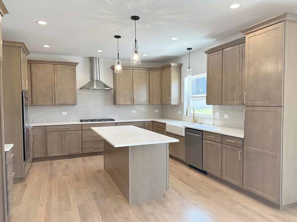 18138 S Mitchell LN, Lockport, IL 60441