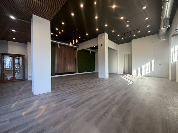 4527 N sheridan RD, Chicago, IL 60640