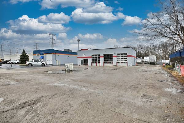 26w287 Saint Charles RD, Carol Stream, IL 60188