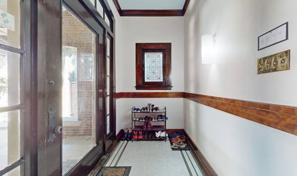 5235 S University AVE, Chicago, IL 60615