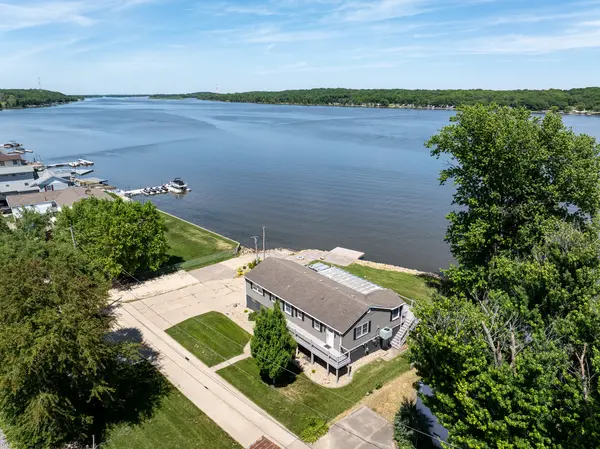 22799 GREAT RIVER RD, Leclaire, IA 52753