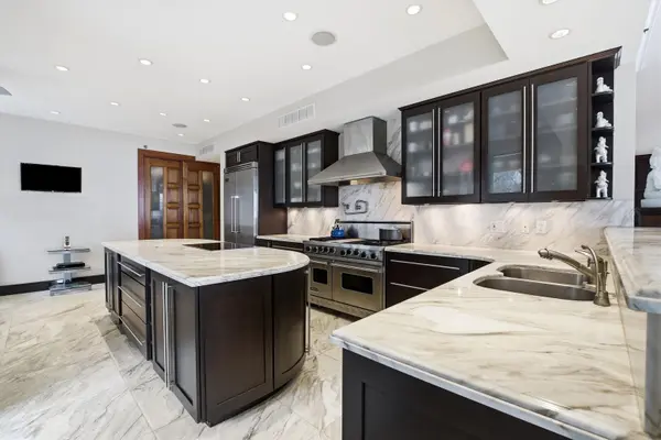 840 N Lake Shore DR #201, Chicago, IL 60611