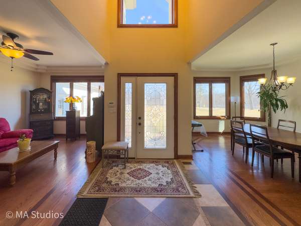 9030 Elm AVE, Burr Ridge, IL 60527