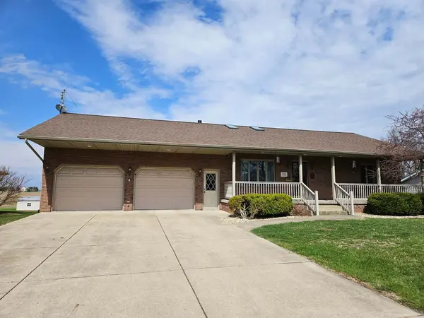 1308 W Carol DR, Roanoke, IL 61561
