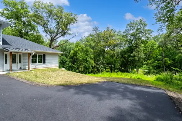 3303 Valley DR, Geneseo, IL 61254