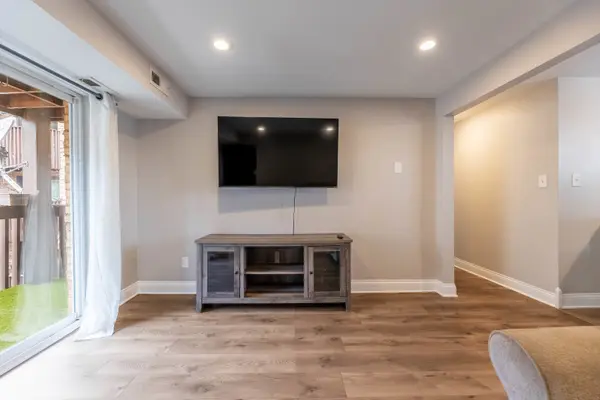 4553 W 56th ST #208E, Chicago, IL 60629