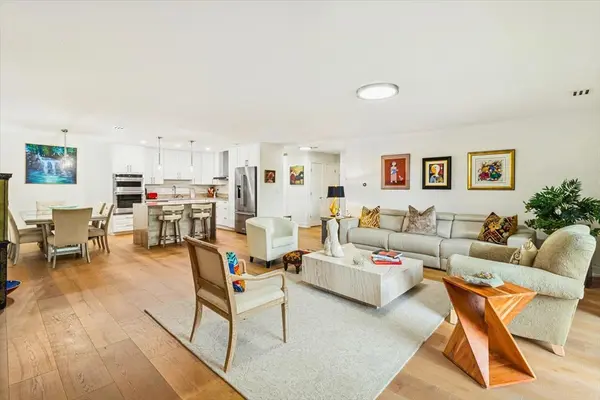 3110 Pheasant Creek DR #318, Northbrook, IL 60062