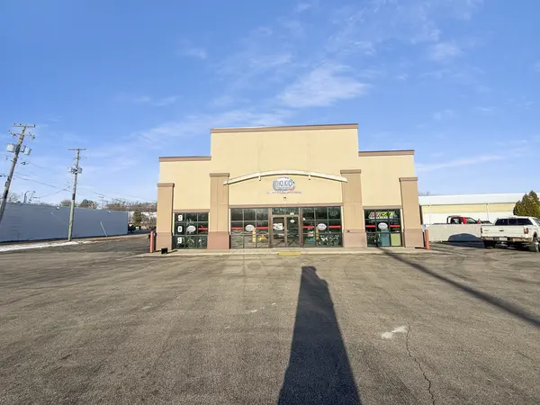 909 Front ST, Mchenry, IL 60050