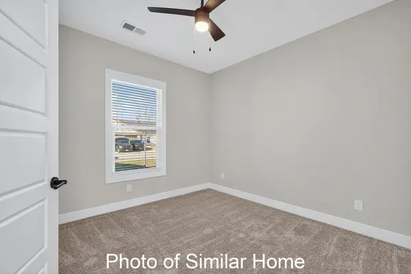 450 N 2ND AVE, Eldridge, IA 52748
