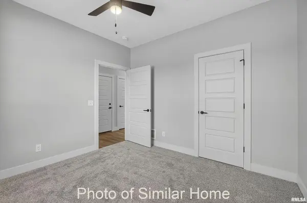 442 N 2ND AVE, Eldridge, IA 52748