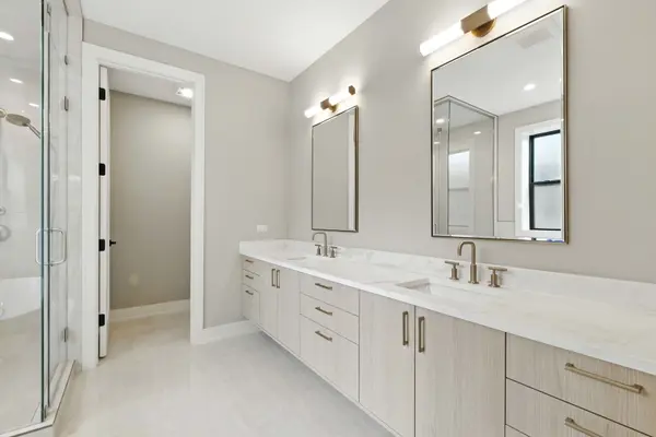 1443 W Roscoe ST #PH, Chicago, IL 60657