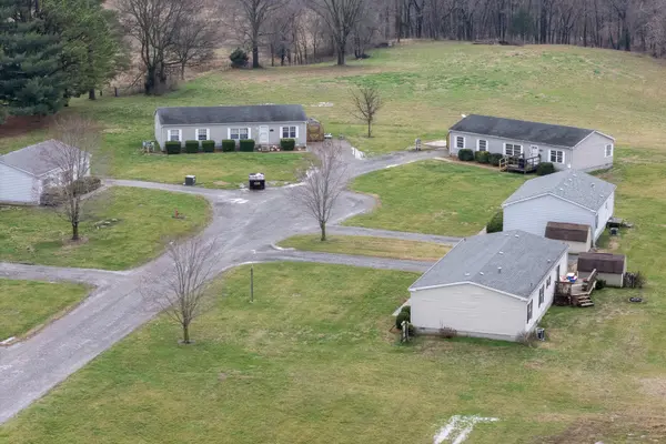 111 Devan DR, Murphysboro, IL 62966