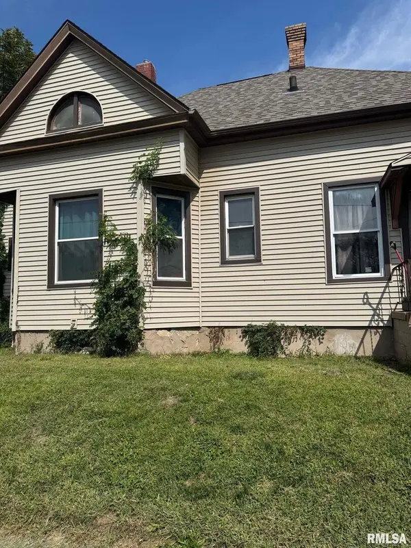 131 S LINCOLN AVE, Davenport, IA 52802