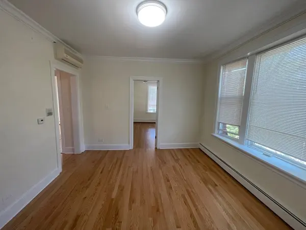 7025 N DAMEN AVE #3, Chicago, IL 60645