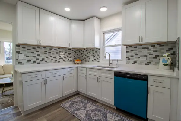 9821 Natoma AVE, Oak Lawn, IL 60453