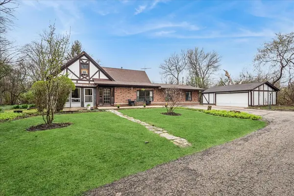 609 Forest Edge LN, Des Plaines, IL 60016