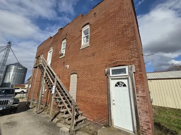303 3rd ST, Kell, IL 62853