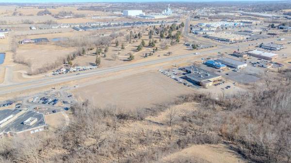 2701 Lincoln WAY, Clinton, IA 52732