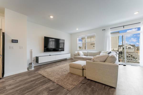4429 Chelsea Manor CIR, Aurora, IL 60504