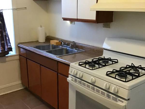 Address not disclosed, Forest Park, IL 60130