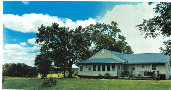 515 Thunderhawk RD, Ozark, IL 62972