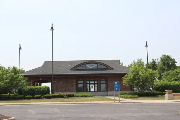 500 E Laraway RD, New Lenox, IL 60451