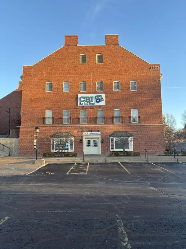 2332 E Kimberly RD, Davenport, IA 52807