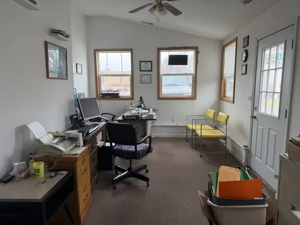 1101 W MAIN ST, Salem, IL 62881