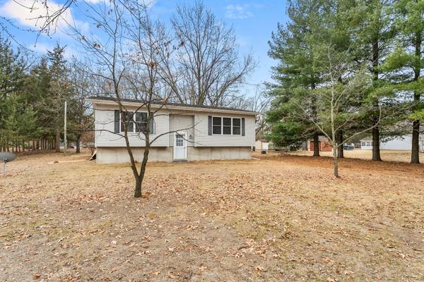 449 83rd AVE, New Boston, IL 61272