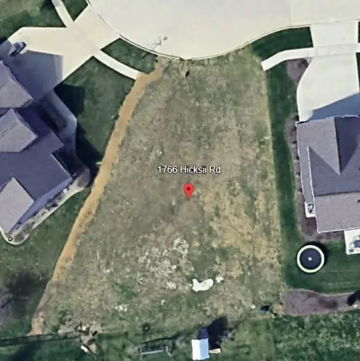 1766 Hicksii RD, Normal, IL 61761