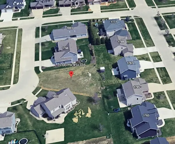 1766 Hicksii RD, Normal, IL 61761